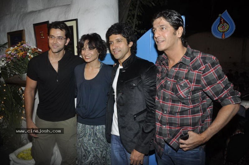 Bolly Celebs at Dabboo Ratnani Calendar Launch - 63 / 123 photos