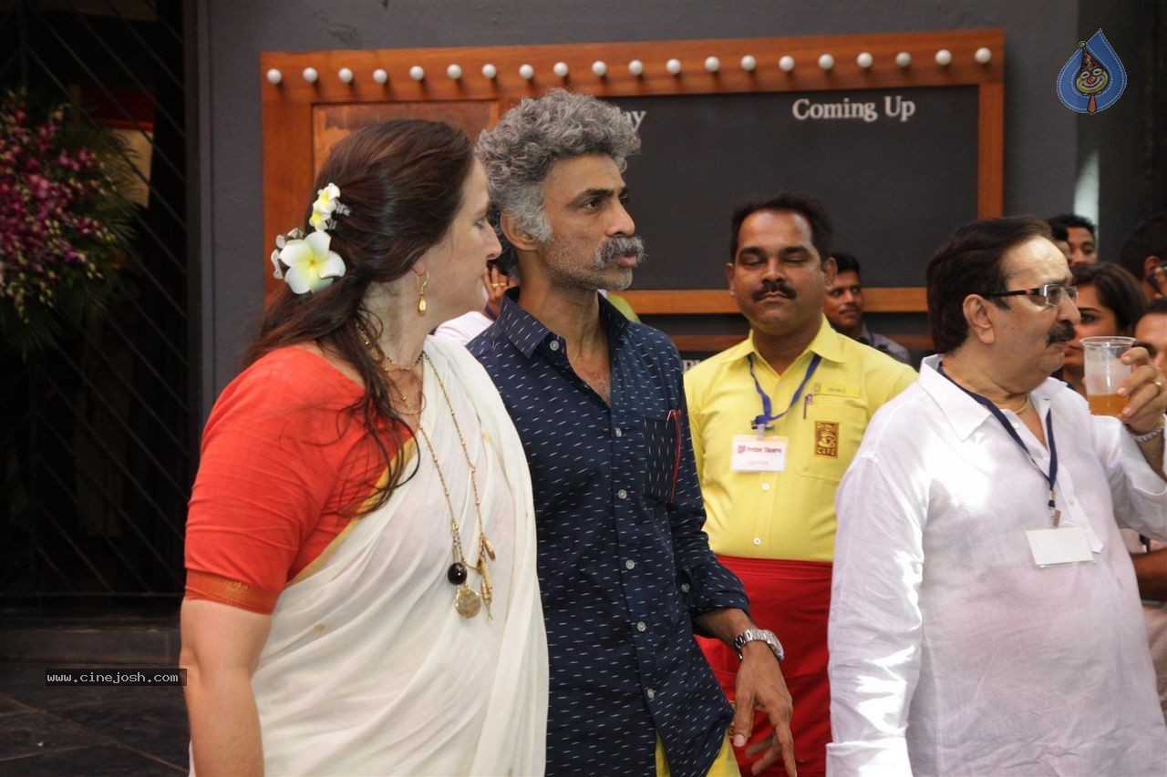 Bolly Celebs at Dadasaheb Phalke Award Presentation  - 13 / 111 photos