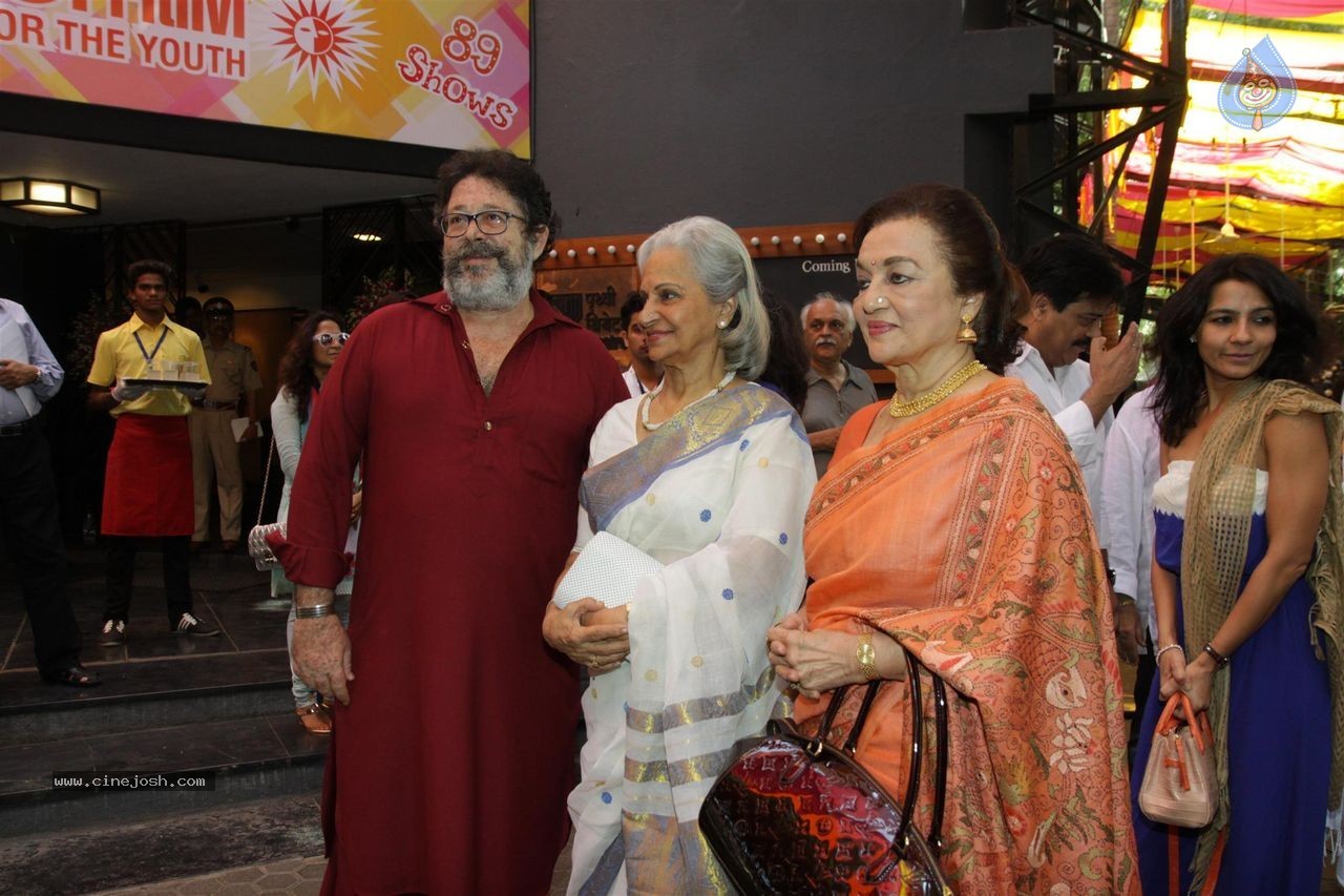 Bolly Celebs at Dadasaheb Phalke Award Presentation  - 76 / 111 photos