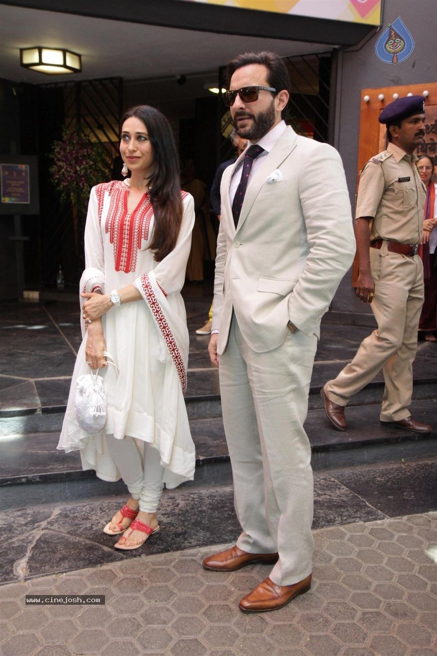 Bolly Celebs at Dadasaheb Phalke Award Presentation  - 100 / 111 photos