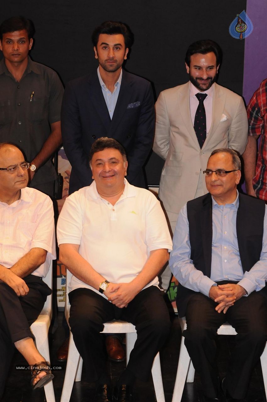 Bolly Celebs at Dadasaheb Phalke Award Presentation  - 107 / 111 photos