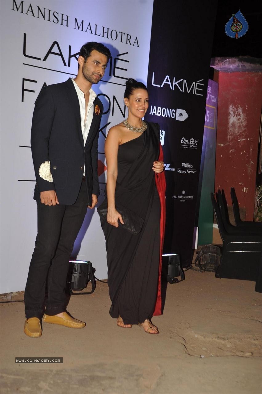 Bolly Celebs at Day 2 LFW Summer Resort 2015 - 16 / 72 photos