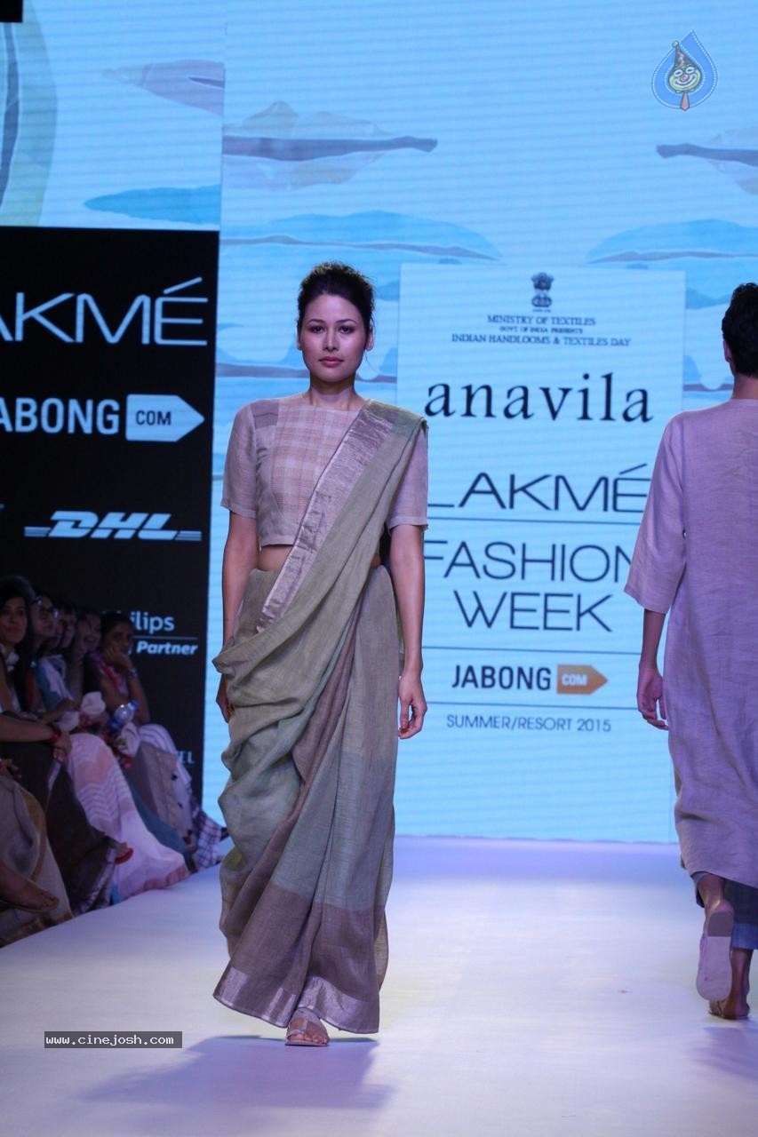 Bolly Celebs at Day 3 LFW Summer Resort 2015 - 39 / 115 photos