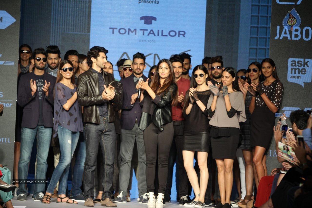 Bolly Celebs at Day 4 LFW Summer Resort 2015 - 5 / 72 photos