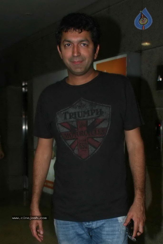 Bolly Celebs at Desi Boyz Movie Premiere Show - 26 / 50 photos