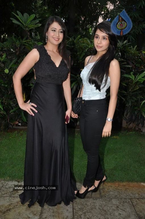 Bolly Celebs at Designers Store Launch - 34 / 46 photos