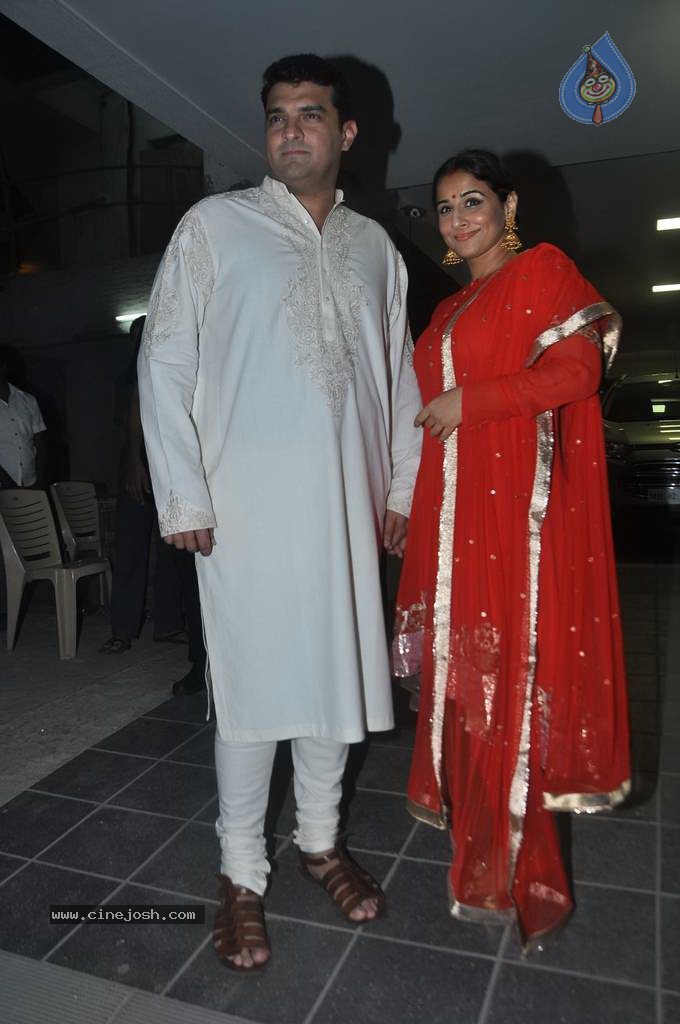 Bolly Celebs at Diwali Celebrations  - 59 / 152 photos
