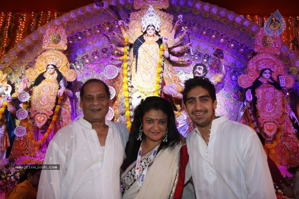 Bolly Celebs at Durga Pooja - 1 / 78 photos