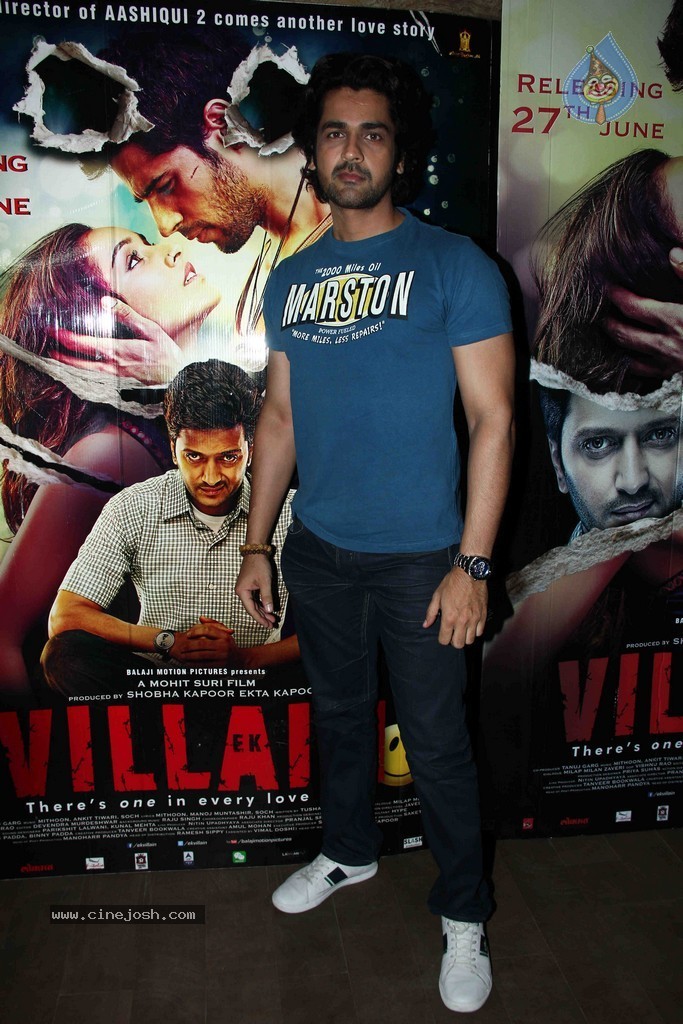 Bolly Celebs at Ek Villain Special Show - 9 / 43 photos