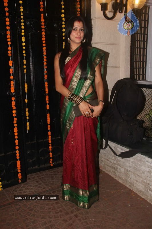 Bolly Celebs at Ekta Kapoor Diwali Party - 16 / 56 photos