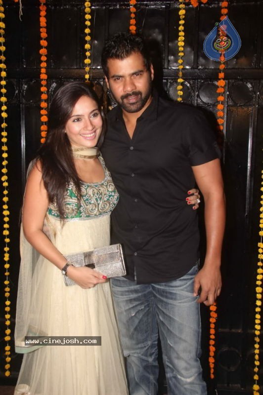 Bolly Celebs at Ekta Kapoor Diwali Party - 30 / 56 photos