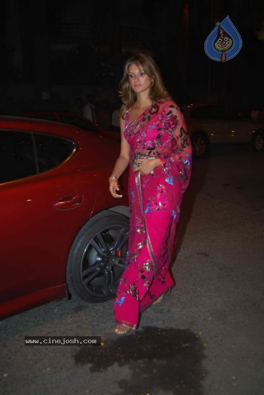 Bolly Celebs at Ekta Kapoor Diwali Party - 51 / 56 photos