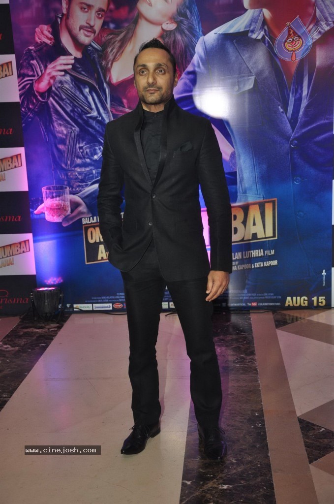 Bolly Celebs at Ekta Kapoor Iftar Party - 2 / 113 photos