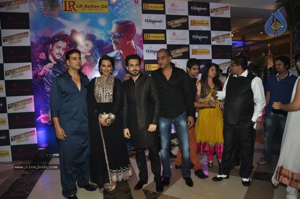 Bolly Celebs at Ekta Kapoor Iftar Party - 7 / 113 photos