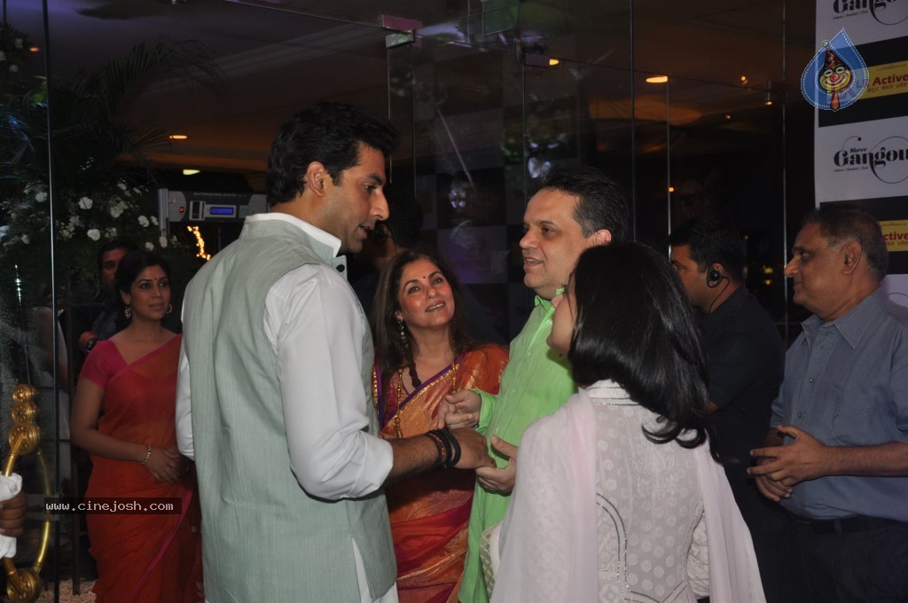 Bolly Celebs at Ekta Kapoor Iftar Party - 44 / 113 photos