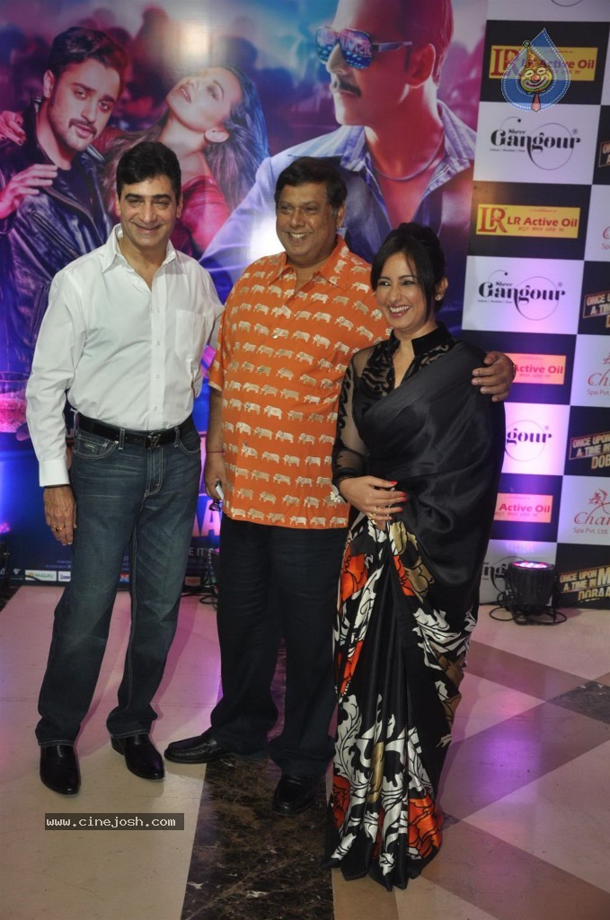 Bolly Celebs at Ekta Kapoor Iftar Party - 61 / 113 photos