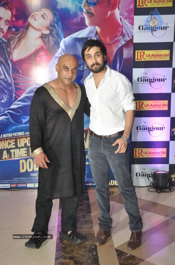 Bolly Celebs at Ekta Kapoor Iftar Party - 87 / 113 photos