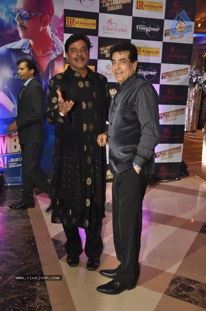 Bolly Celebs at Ekta Kapoor Iftar Party - 98 / 113 photos