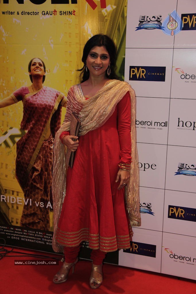 Bolly Celebs at English Vinglish Premiere Show - 53 / 115 photos