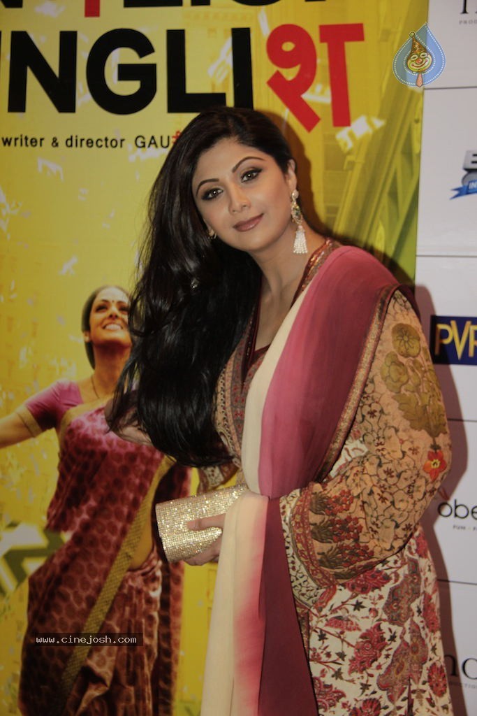 Bolly Celebs at English Vinglish Premiere Show - 87 / 115 photos
