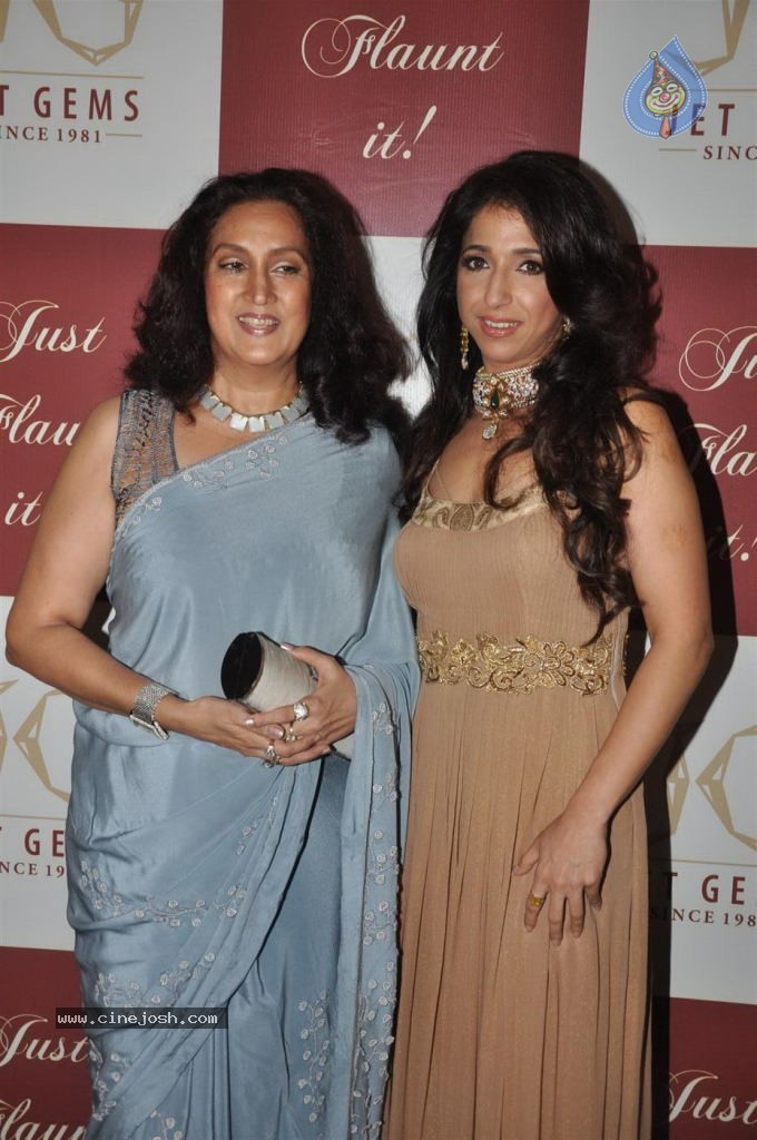 Bolly Celebs at Face of Jet Gems Launch - 32 / 87 photos