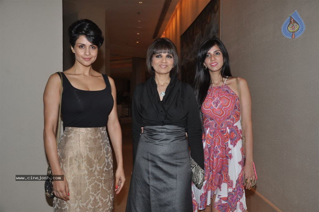 Bolly Celebs at Face of Jet Gems Launch - 49 / 87 photos