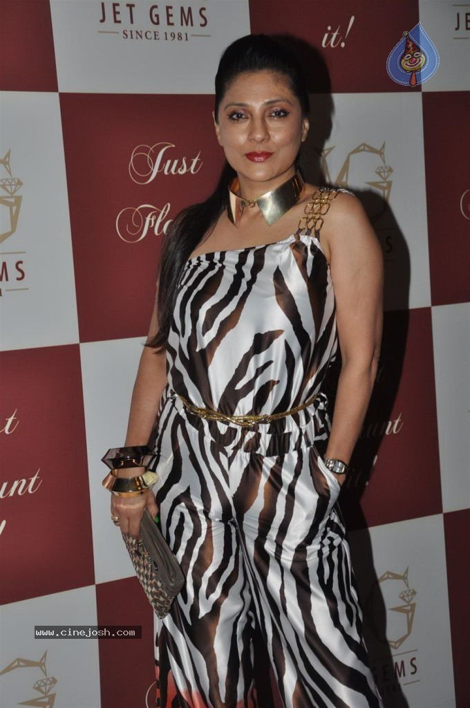 Bolly Celebs at Face of Jet Gems Launch - 54 / 87 photos