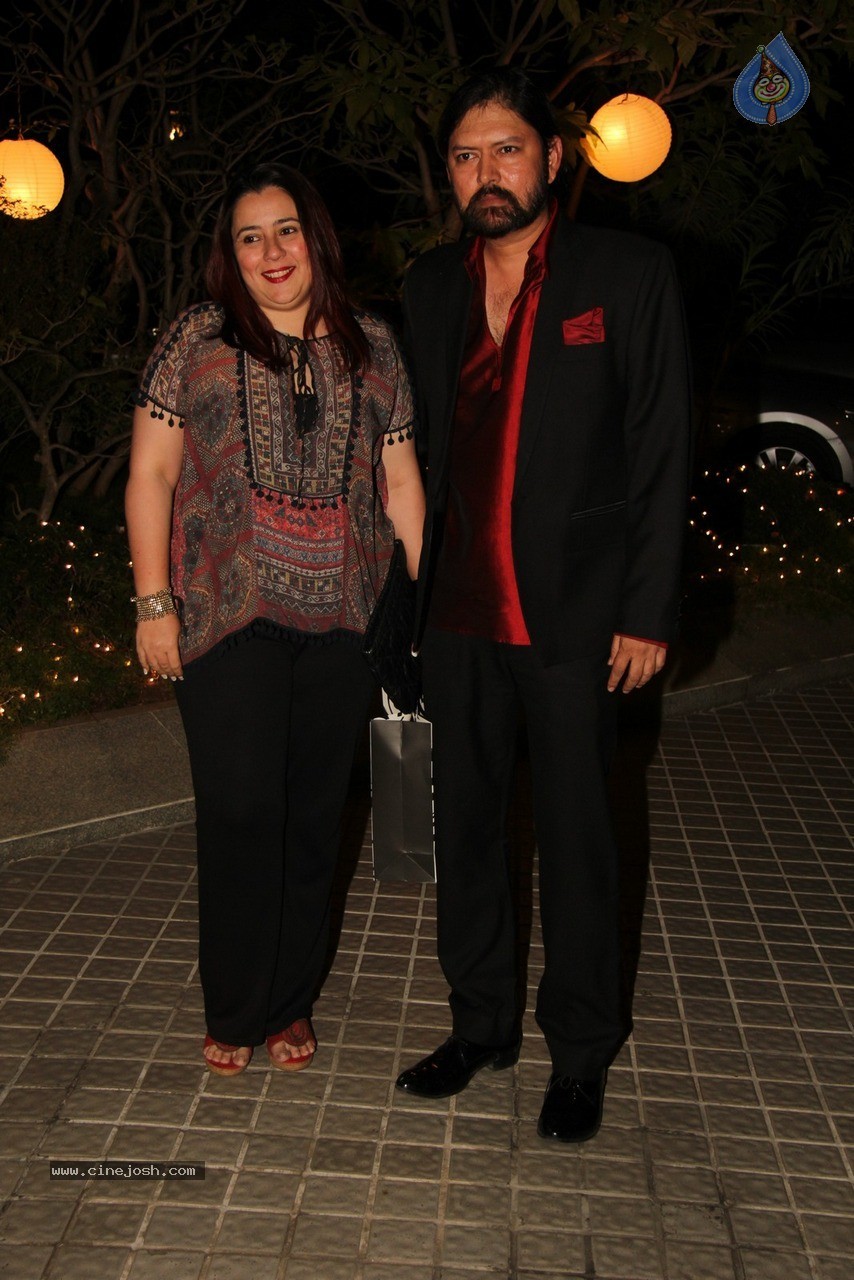 Bolly Celebs at Farah Khan Bday Party - 2 / 120 photos