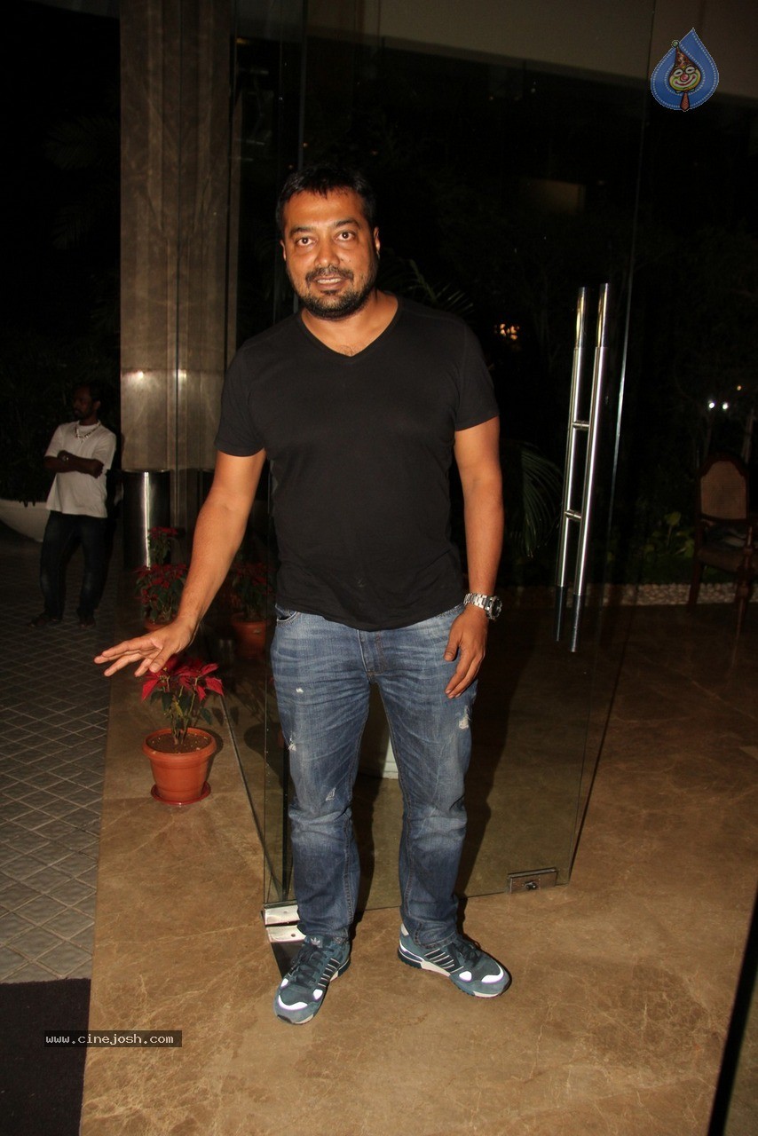 Bolly Celebs at Farah Khan Bday Party - 17 / 120 photos