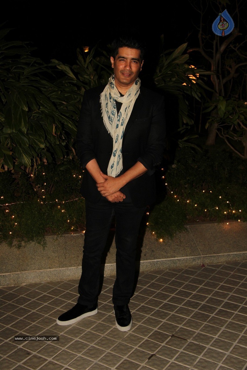 Bolly Celebs at Farah Khan Bday Party - 39 / 120 photos