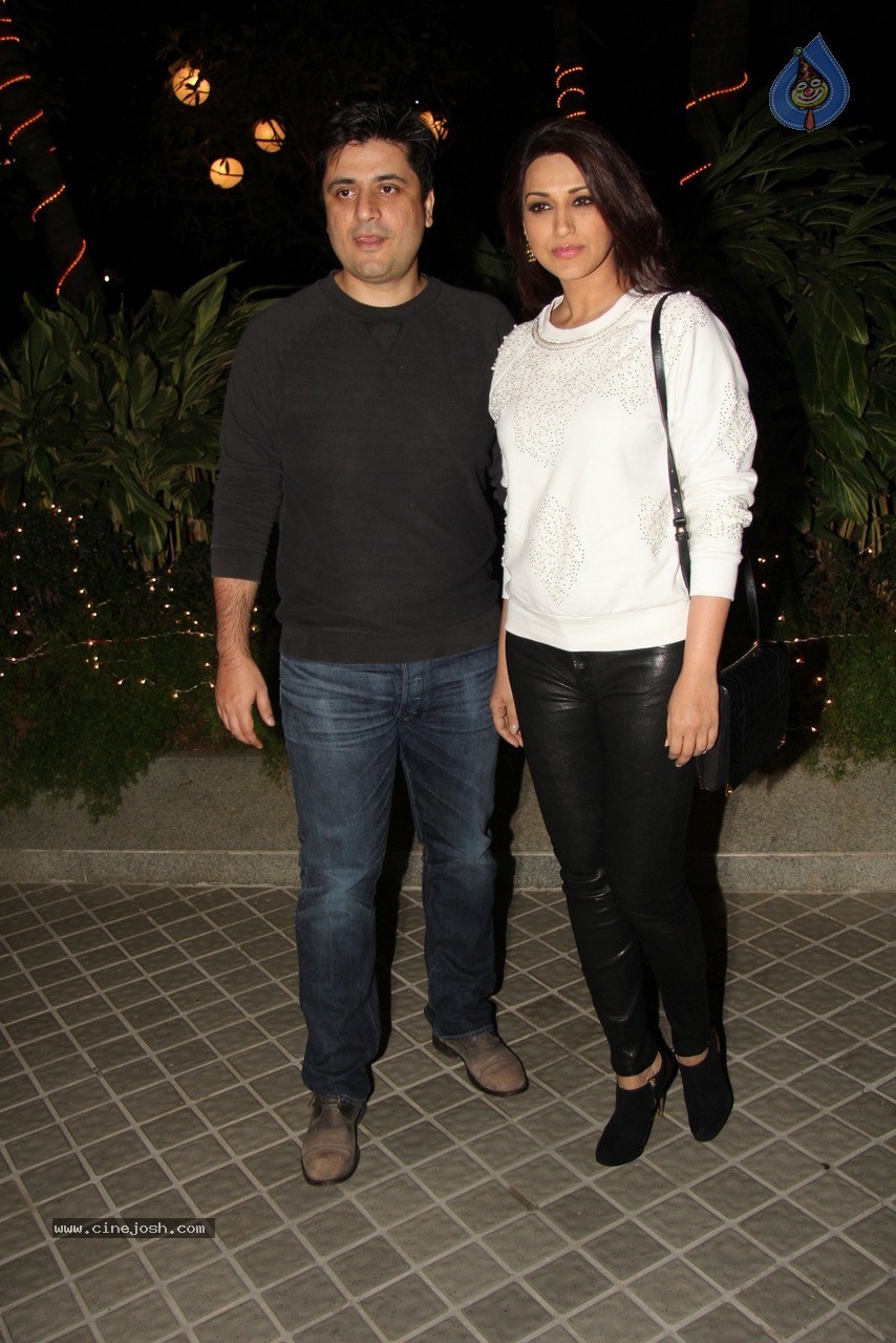 Bolly Celebs at Farah Khan Bday Party - 41 / 120 photos