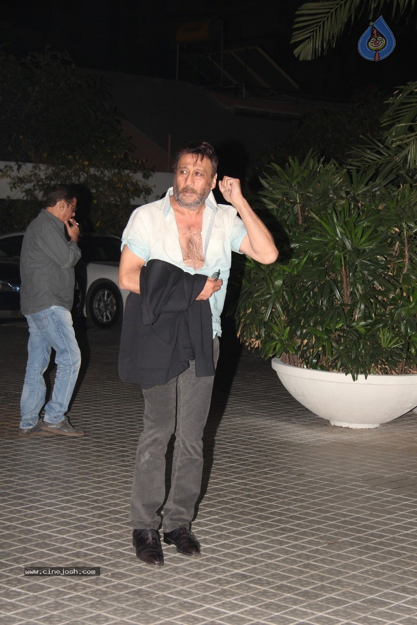 Bolly Celebs at Farah Khan Bday Party - 48 / 120 photos