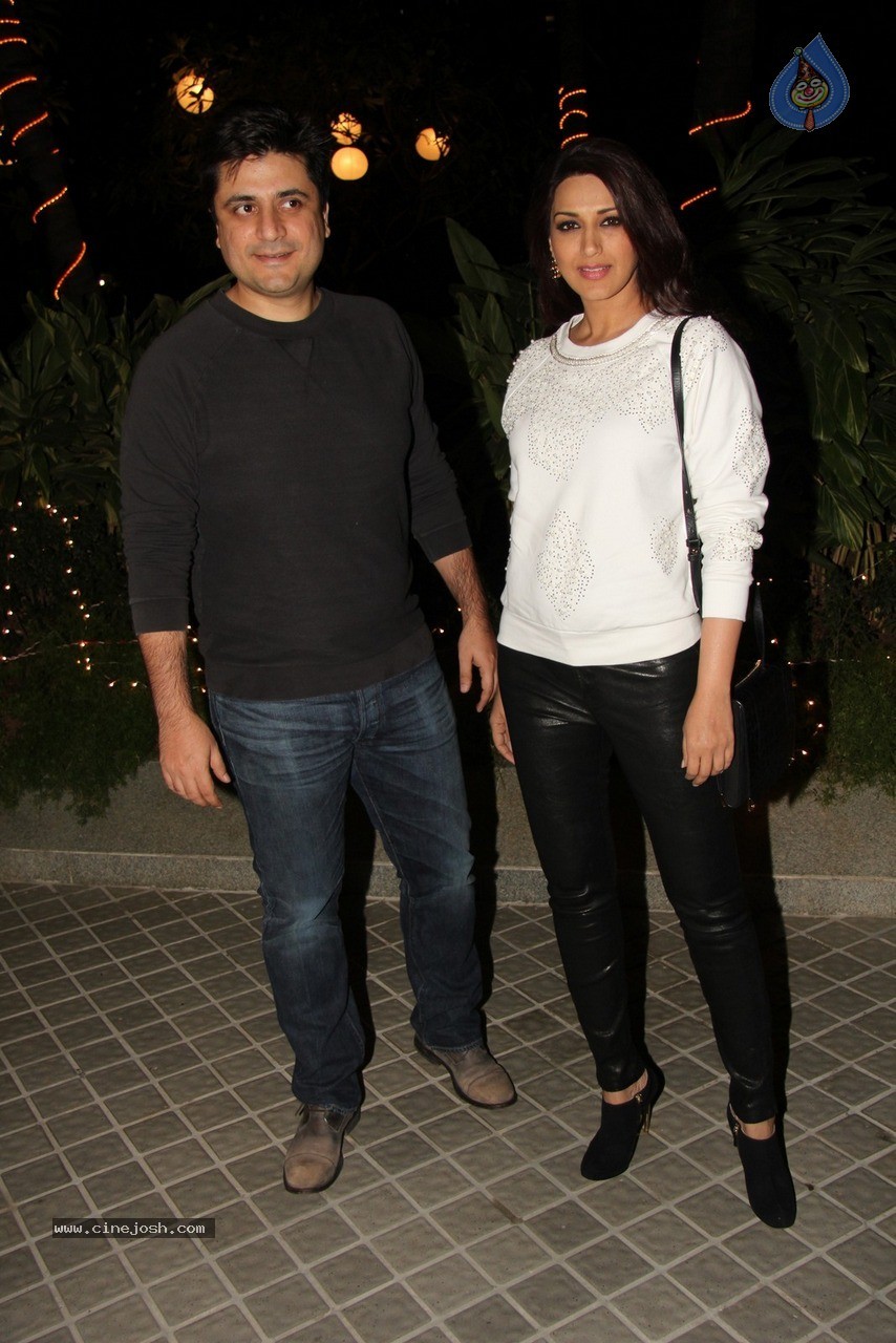 Bolly Celebs at Farah Khan Bday Party - 63 / 120 photos