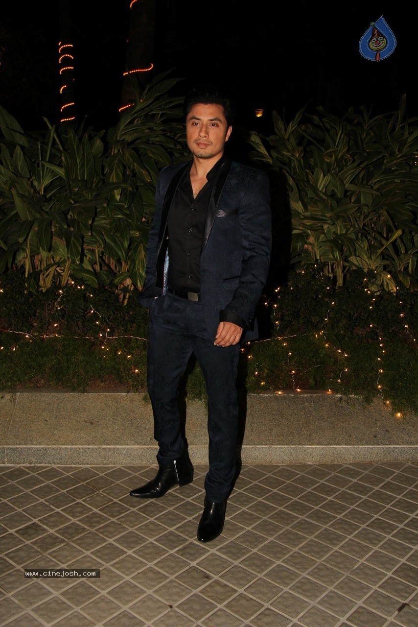 Bolly Celebs at Farah Khan Bday Party - 86 / 120 photos