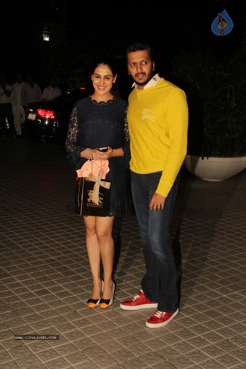 Bolly Celebs at Farah Khan Bday Party - 102 / 120 photos