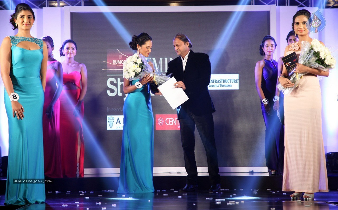 Bolly Celebs at Femina Style Diva 2014 - 54 / 59 photos