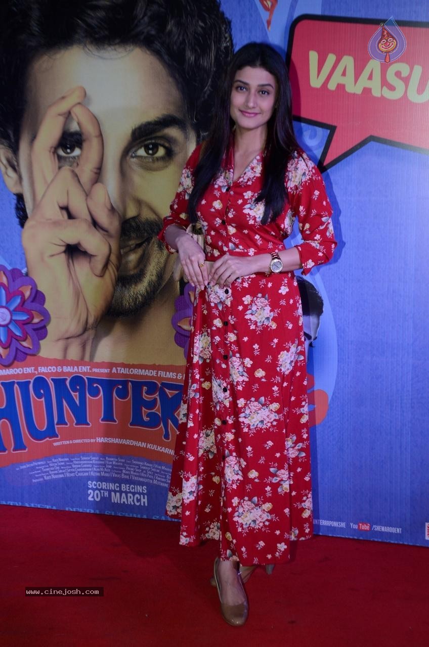 Bolly Celebs at Film Hunterrr Premiere - 44 / 61 photos