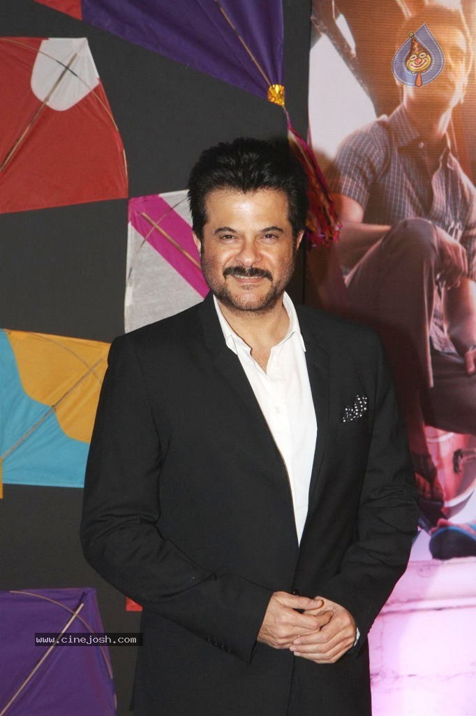 Bolly Celebs at Film KAI PO CHE Premiere - 64 / 82 photos