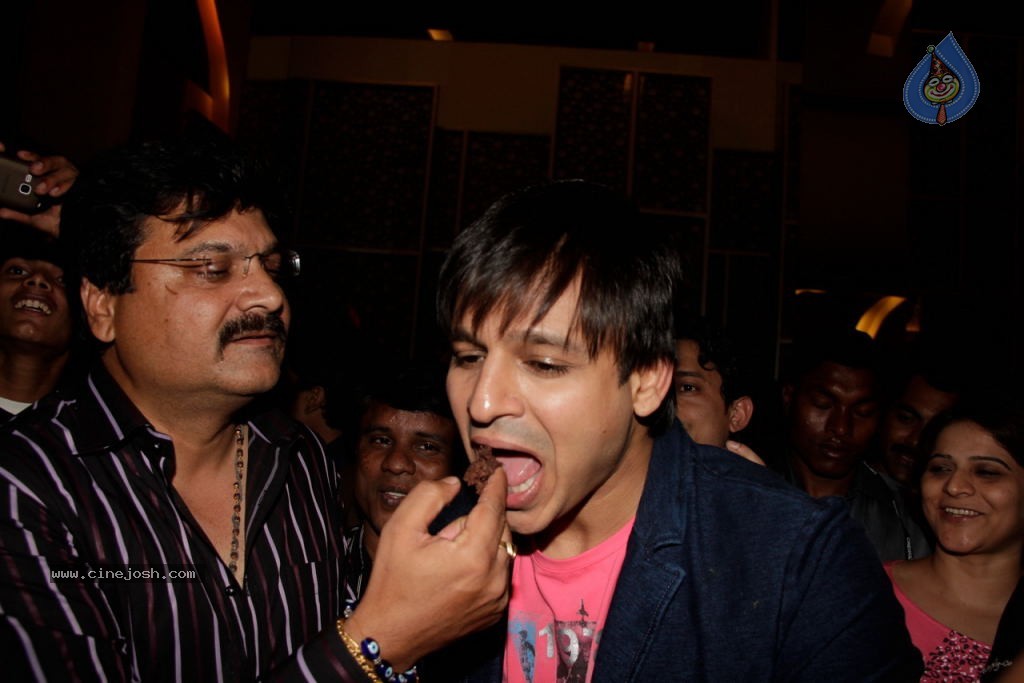 Bolly Celebs at Film Zilla Ghaziabad Movie Premiere - 39 / 72 photos