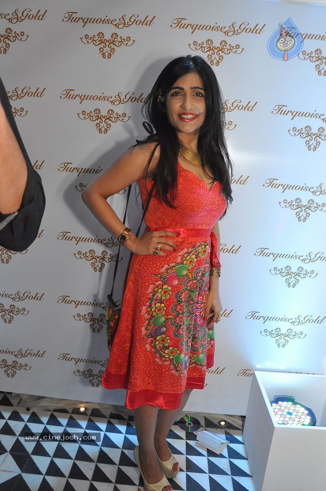 Bolly Celebs at Flagship Store Launch - 4 / 27 photos
