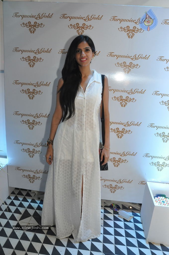 Bolly Celebs at Flagship Store Launch - 13 / 27 photos