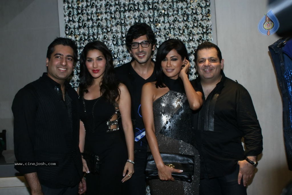 Bolly Celebs at G7 Fashion Store Launch - 36 / 49 photos