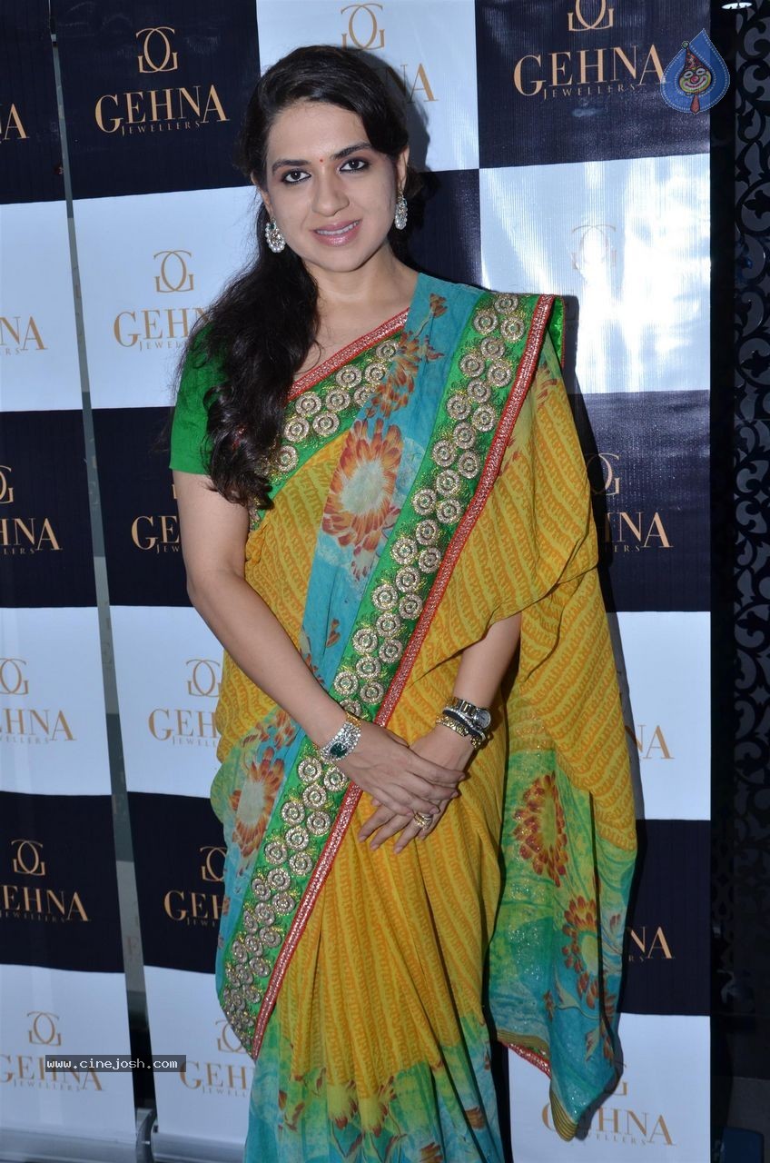 Bolly Celebs at Gehana Jewellers Event - 3 / 42 photos
