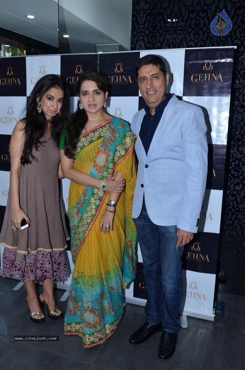 Bolly Celebs at Gehana Jewellers Event - 39 / 42 photos
