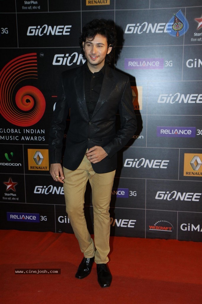 Bolly Celebs at GiMA Awards 2014 - 106 / 151 photos
