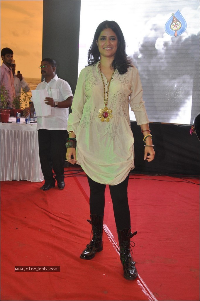 Bolly Celebs at Go Green Campaign  - 23 / 81 photos
