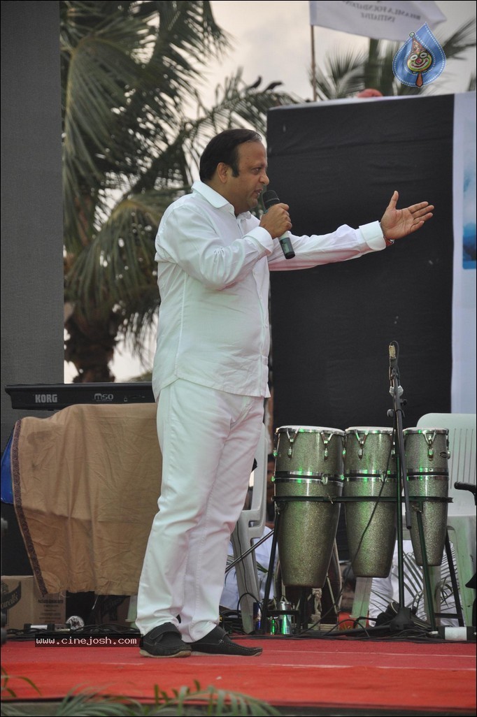 Bolly Celebs at Go Green Campaign  - 28 / 81 photos