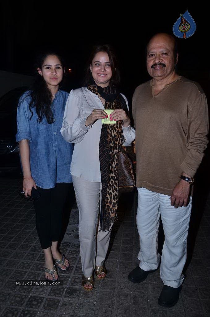 Bolly Celebs at Gori Tere Pyaar Mein Special Screening - 12 / 119 photos