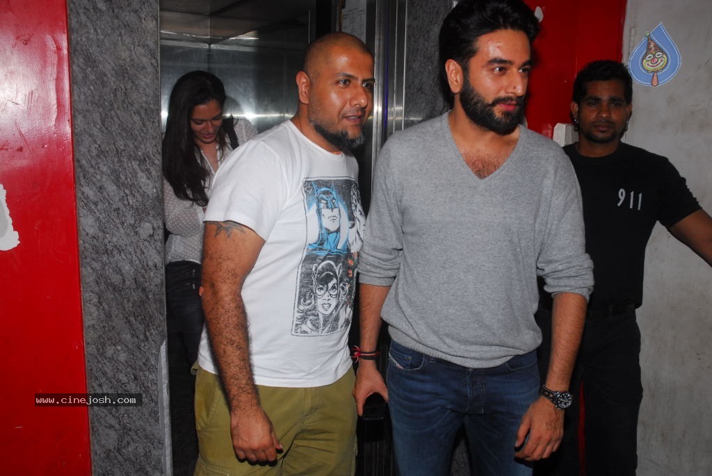 Bolly Celebs at Gori Tere Pyaar Mein Special Screening - 111 / 119 photos