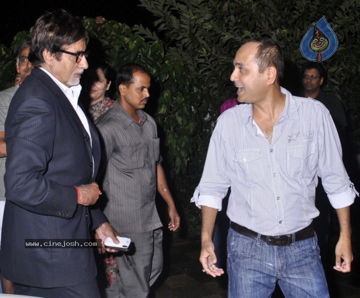 Bolly Celebs at Grand Showcase of Vipul n Shifaali Shahs Play - 10 / 53 photos